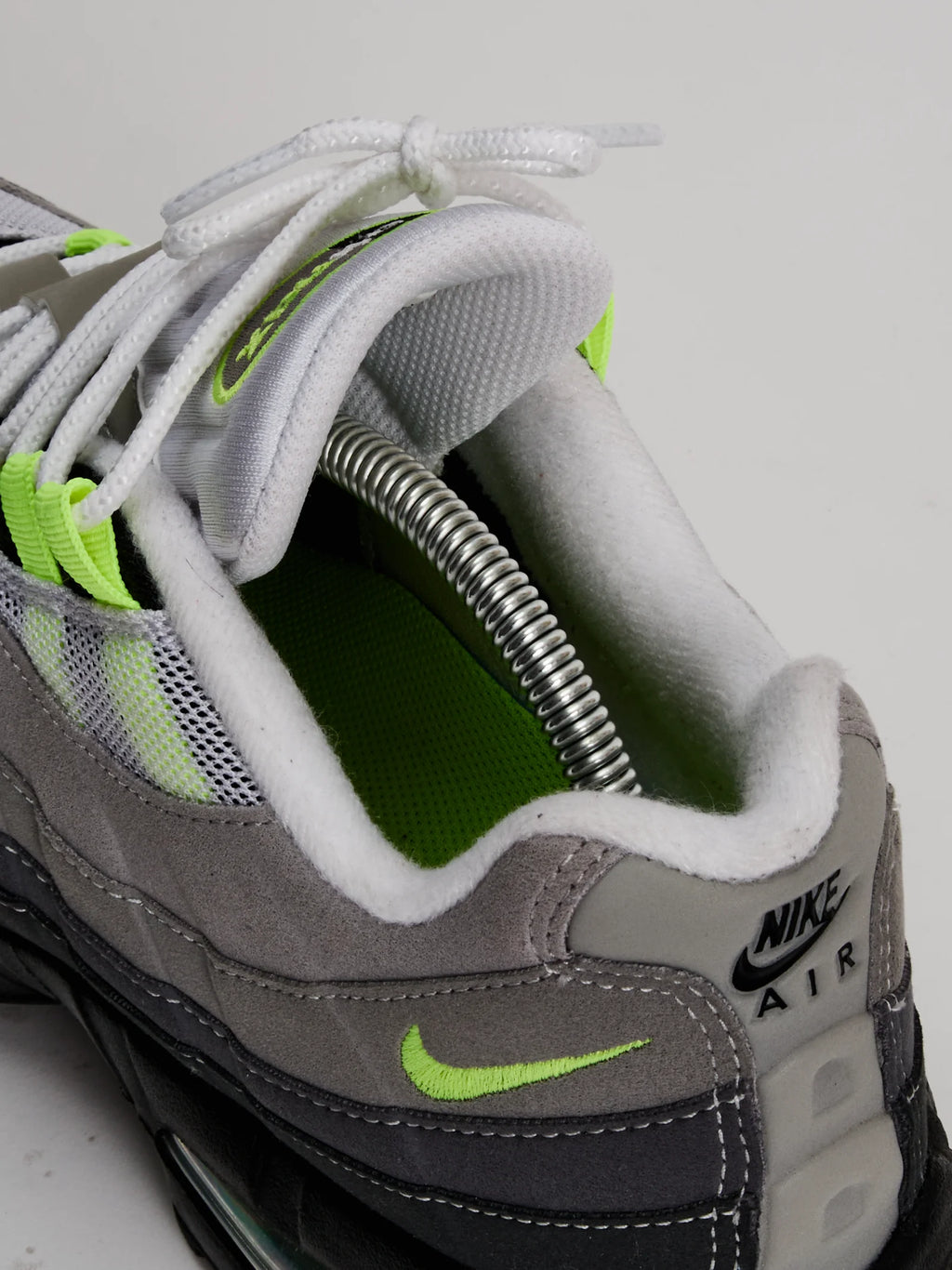 Hormador de Zapatillas Ajustable – Mantén la Forma Perfecta